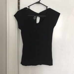 Scoop neck keyhole tee